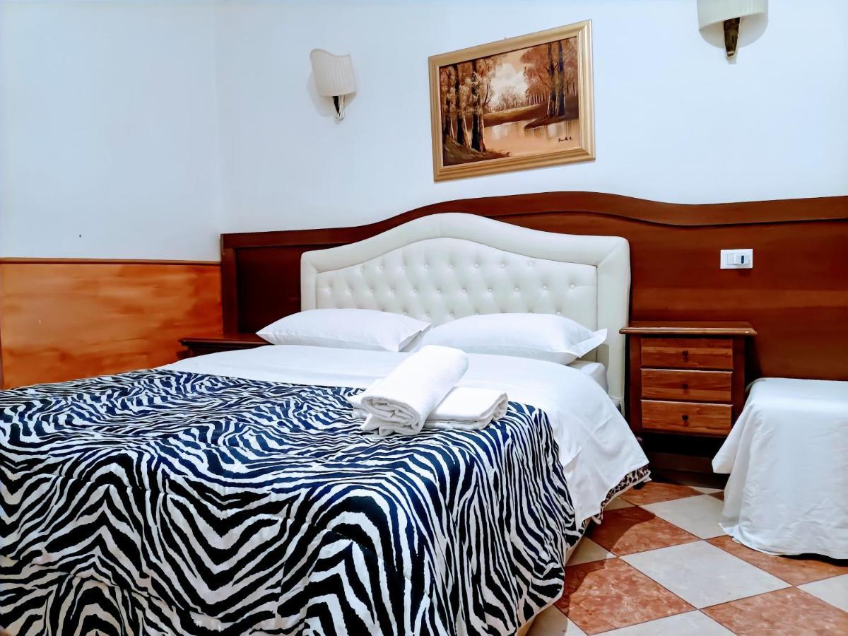Cattaneo Accomodation Roma Rom bilde